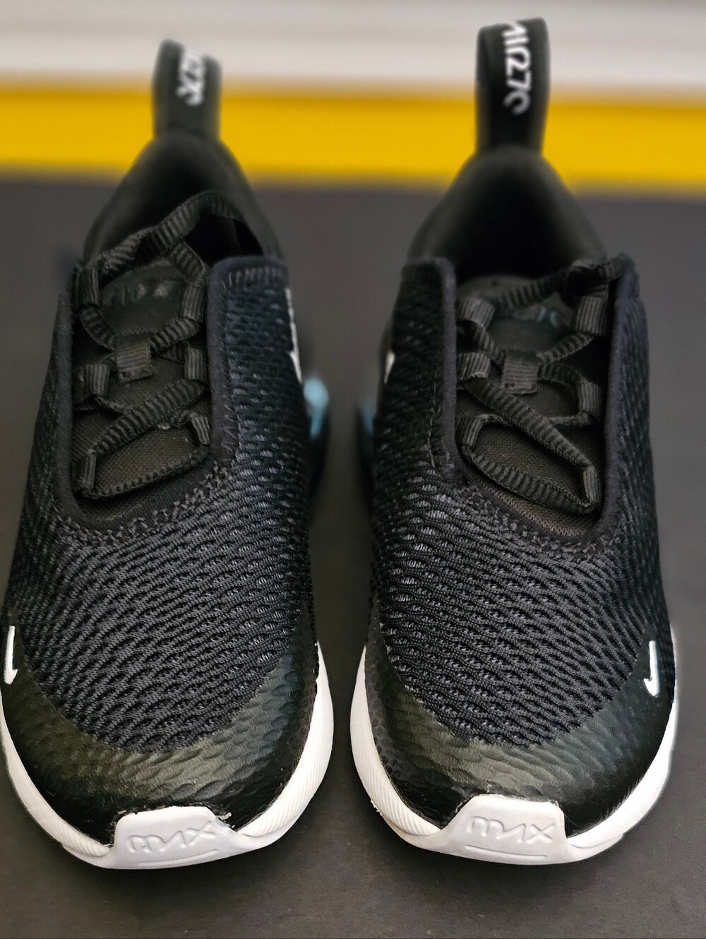 Nike Air Max 270 Black/ White Knit Sneakers. Little Kids Boys/Girls Size 12 - Picture 3 of 6